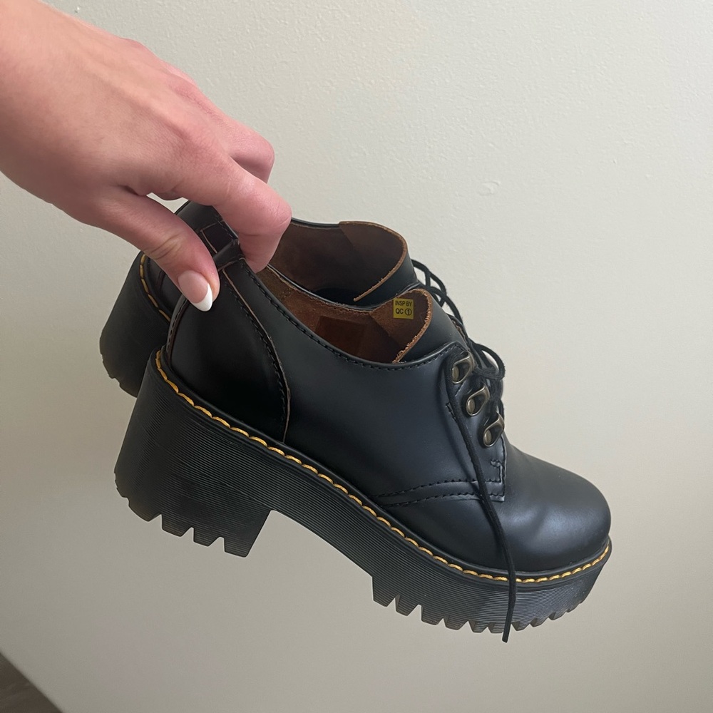 Dr Martens Women’s Leona Lug Sole Platform Derby